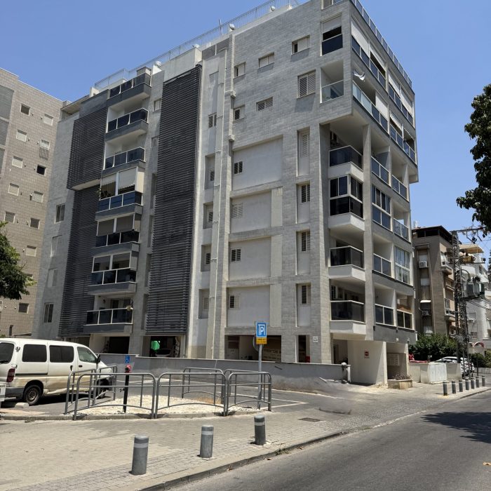 אברבנאל 3 ראשלצ